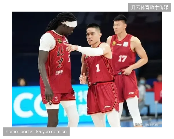 后卫线成引援争夺焦点，陈盈骏与林庭谦的支配球能力吸引多队哄抢